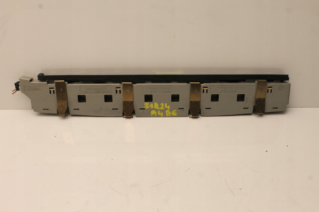 фото №4, Audi a4 b6 avant kombi 2000r- третій світло стоп лампа стоп-сигнал