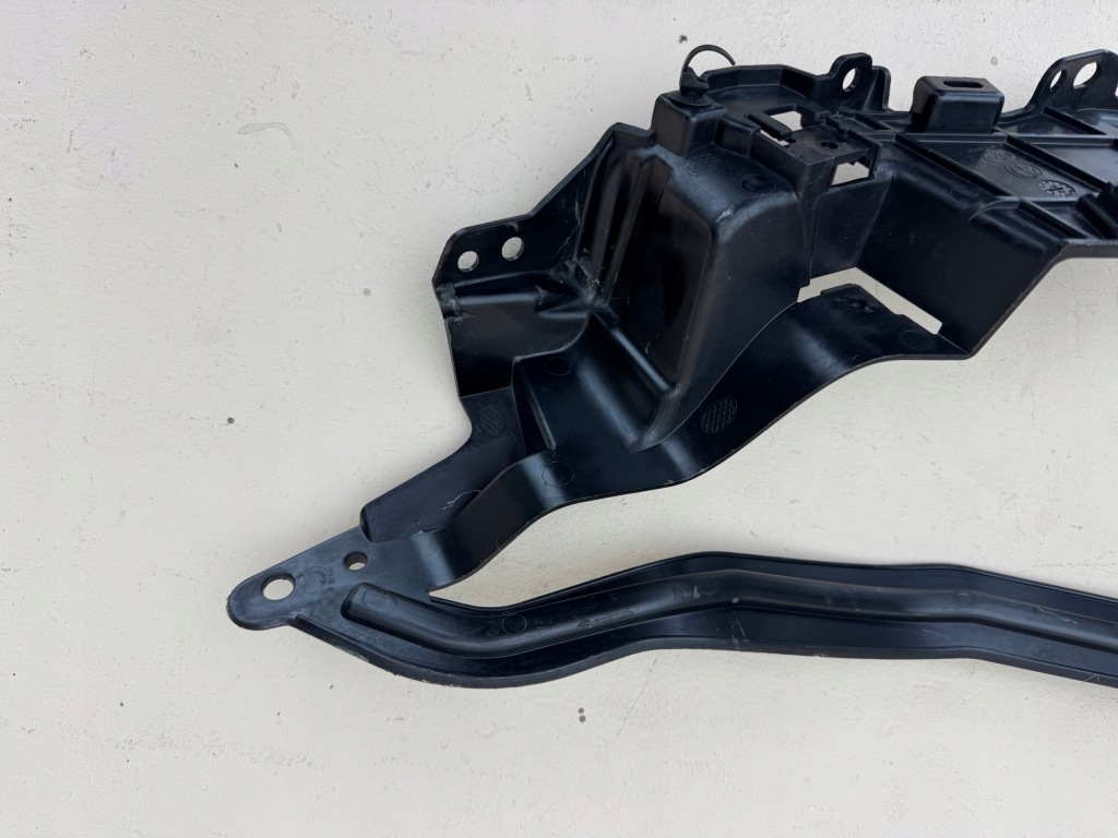 фото №11, Bmw x7 g07 m-pakiet рамка кронштейн насадки выхлоп левый 8089901