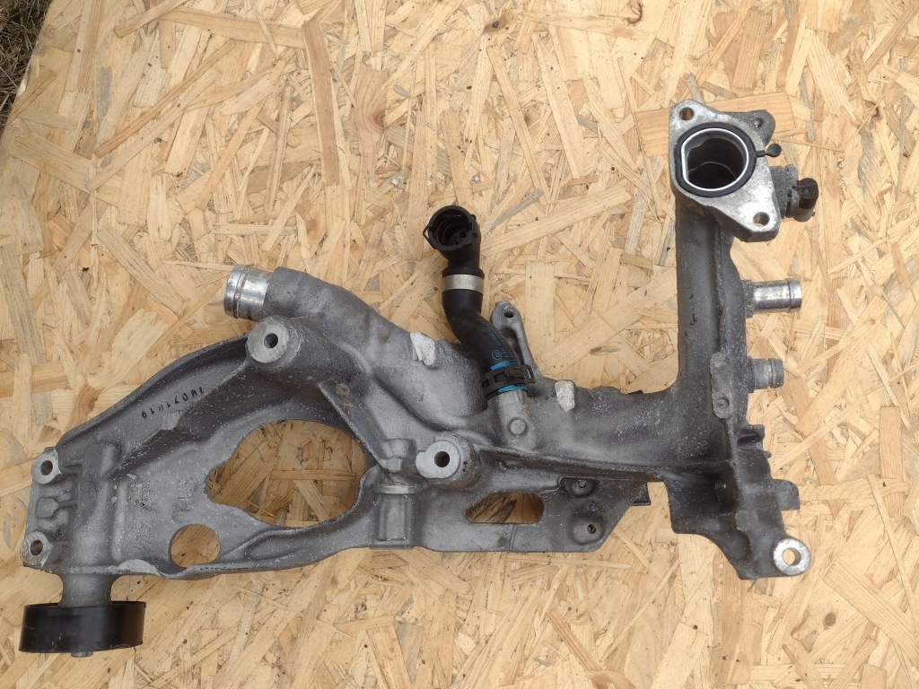 Кронштейн генератора mercedes gla 2.2 d Оригінал