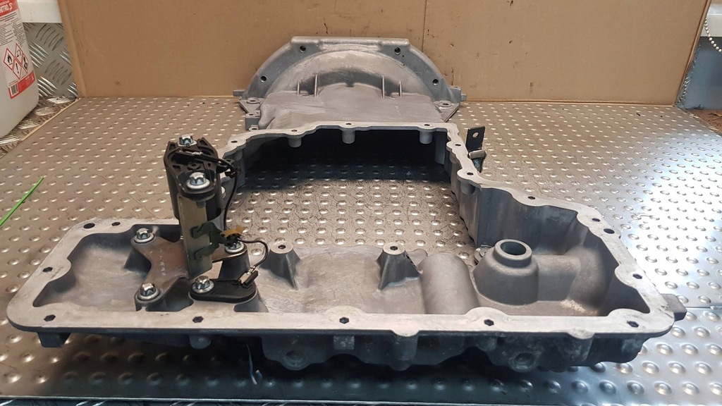 фото №6, Поддон масляная полублок двигателя r6420140102 mercedes gl x164 ml w164 w251 3.0 cdi v6