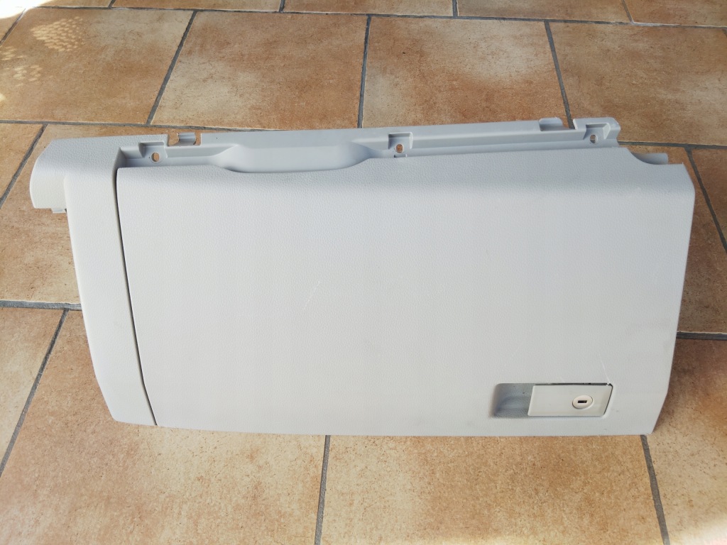 фото №1, Vwt6,1 бардачок kompletny 7e1858007d