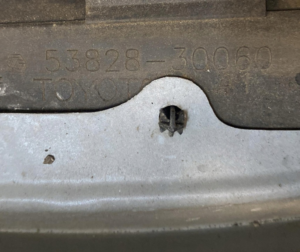 Крило перед ліва сторона lexus gs 3 2004 - 2007 в Україні