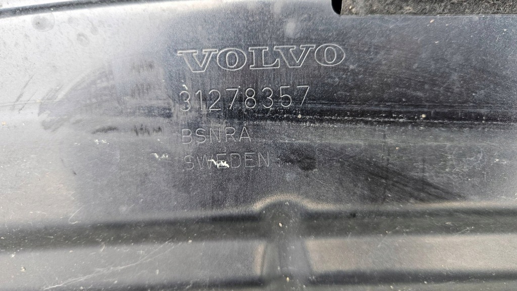 Volvo v40 012-019 капот перед передняя Цена