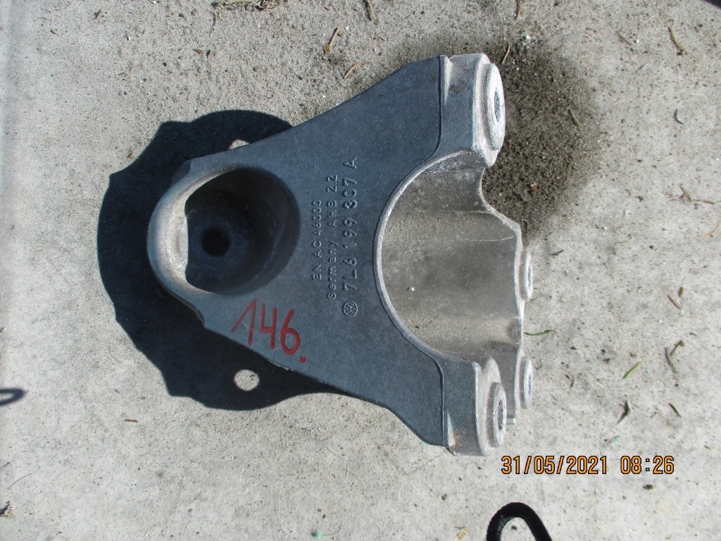 фото №1, Опора двигателя vw touareg 3.0 tdi