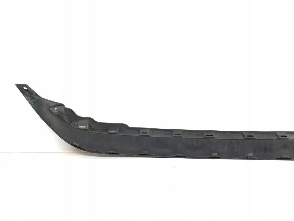 фото №9, Toyota corolla e210 e21 2020 с задний молдинг нижняя бампера заднего