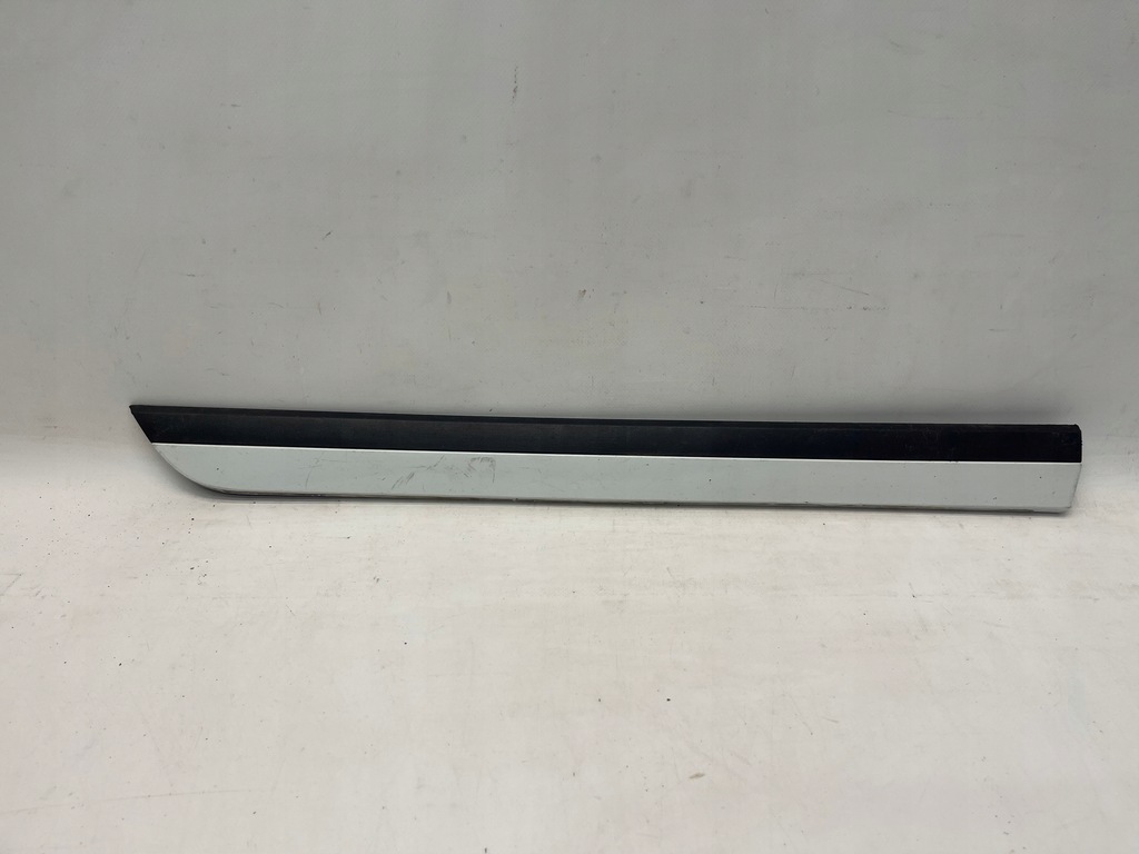 фото №1, Vw passat b8 alltrack молдинг двері права задня