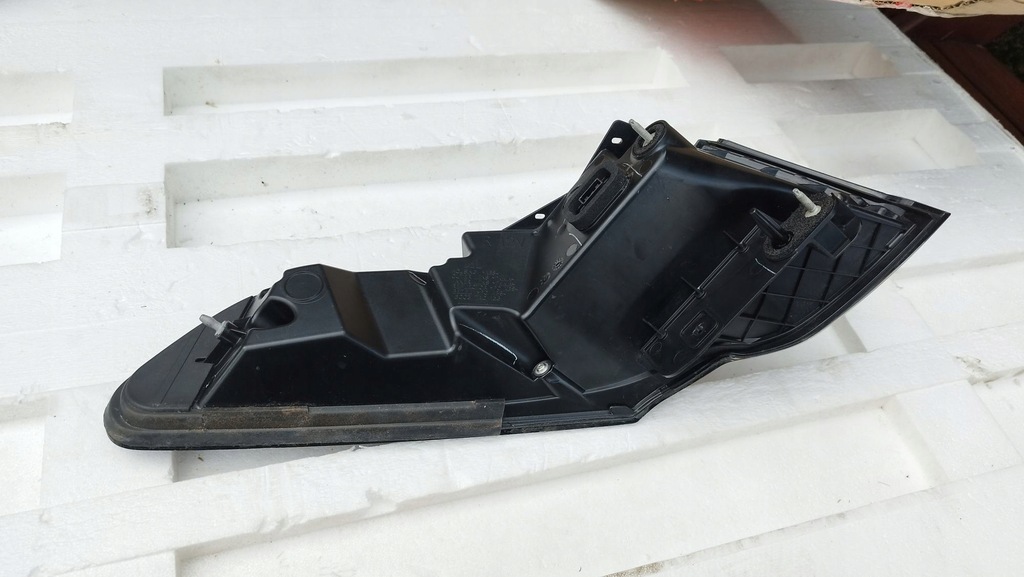 фото №8, Opel ampera 12- лампа правая задняя задняя led 23170358