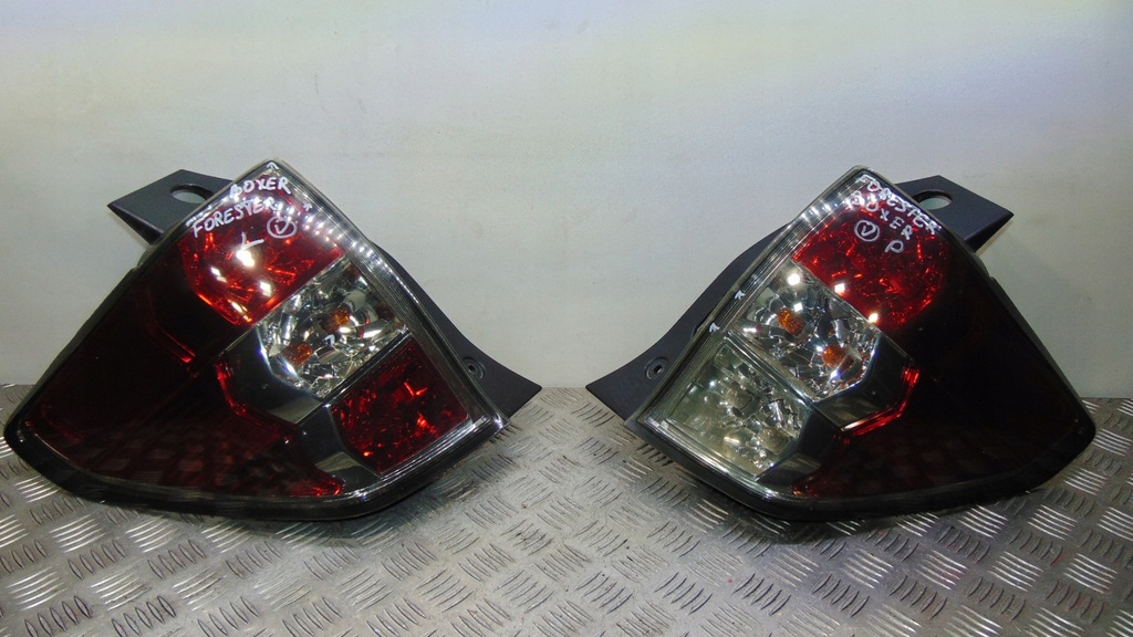 фото №1, Лампа правий лівий задня задня subaru forester iii 3