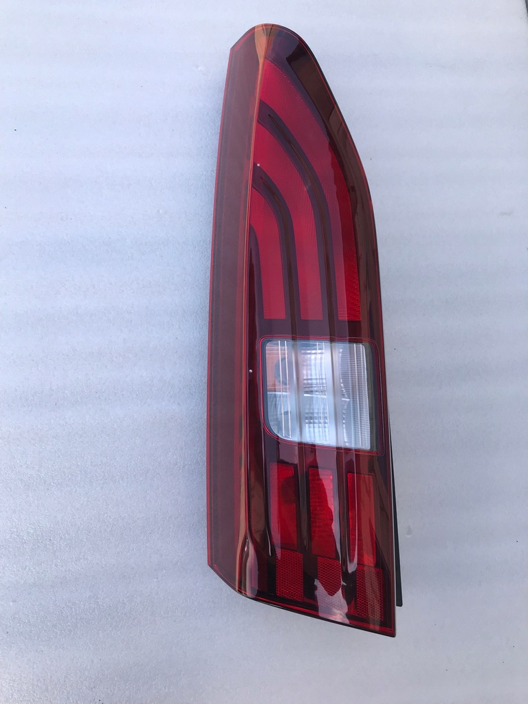 фото №2, Peugeot rifter 18- лампа задняя левая europa