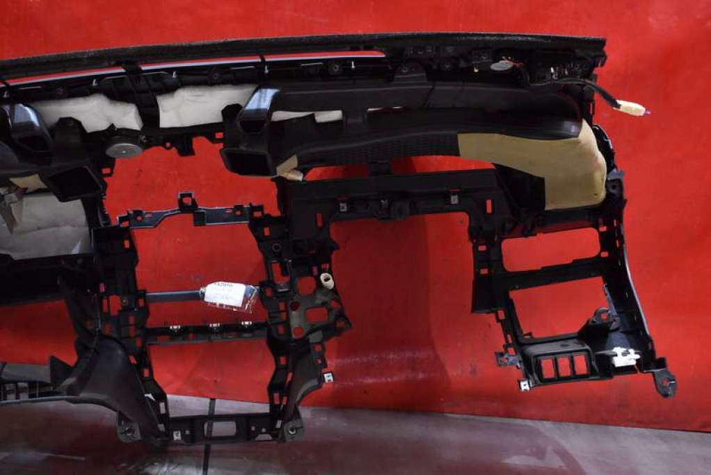 фото №9, Панель приладів приладова консоль панель приладів eu toyota avensis t27 09-11