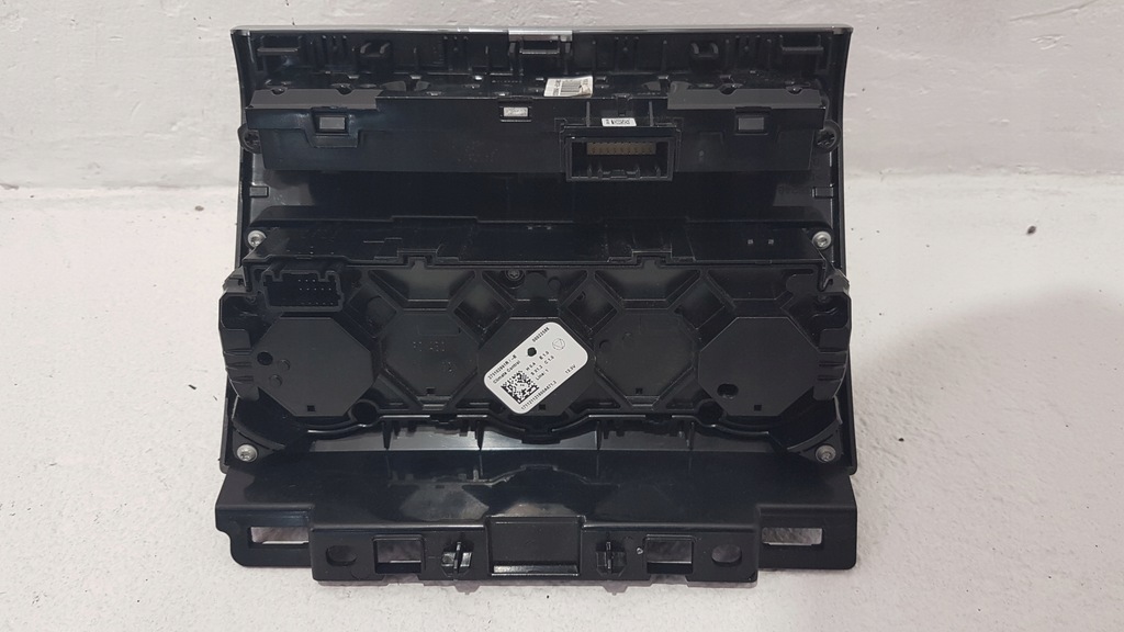 фото №4, Панель кондиционера renault clio v