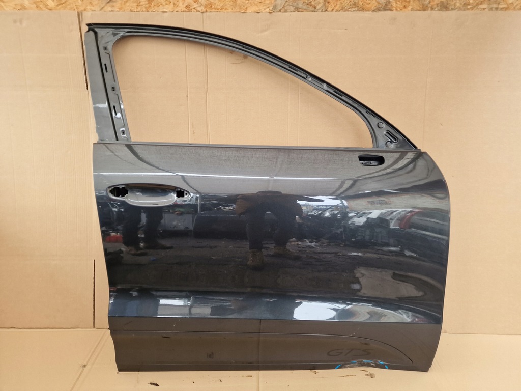 фото №1, Porsche macan дверь правое передние 95b831312a