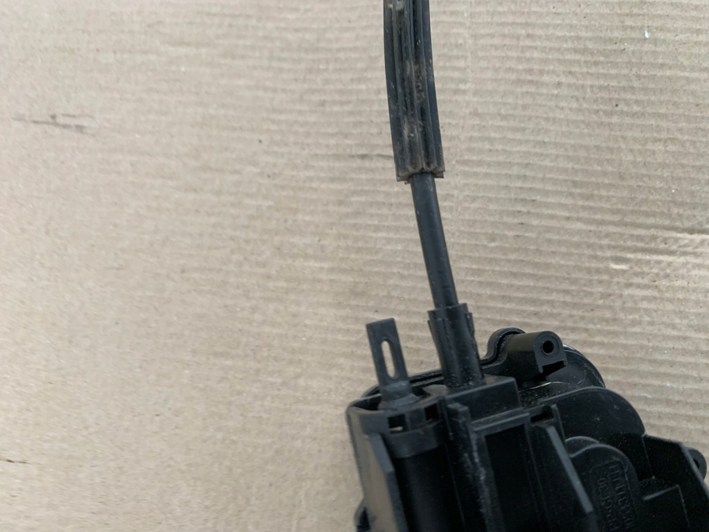 фото №12, Ford mustang mach-e 2021r замок двері задня задніх лівий оригінал