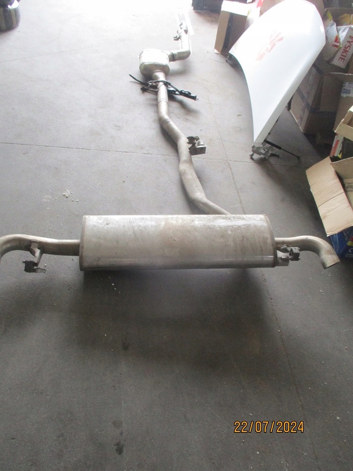 фото №2, Bmw x5 g05 2,0d гаситель труба выхлопная комплект