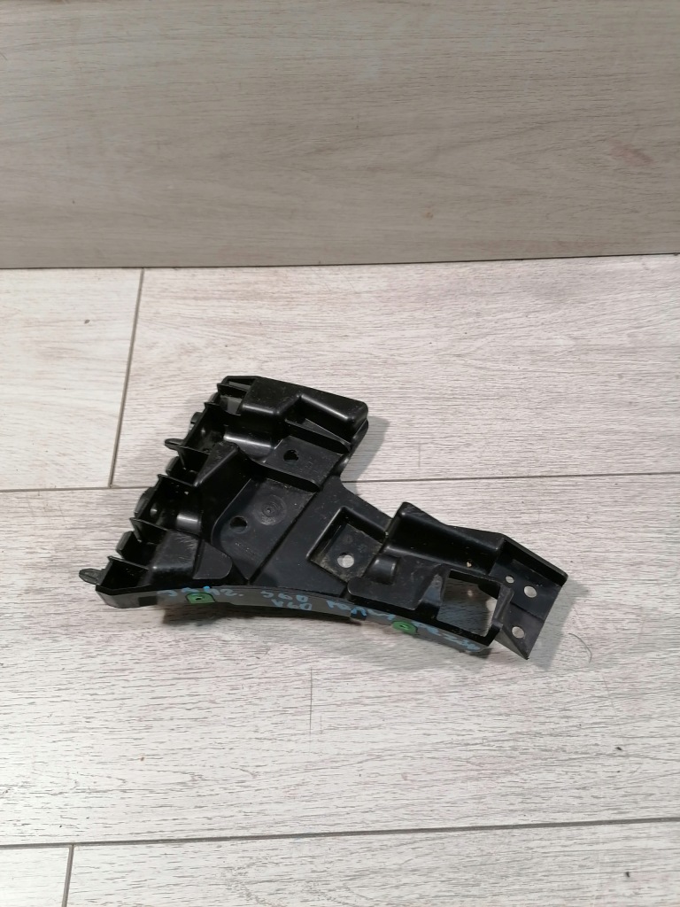 фото №1, Volvo s60 v60 направляющая бампер правый перед 31425464