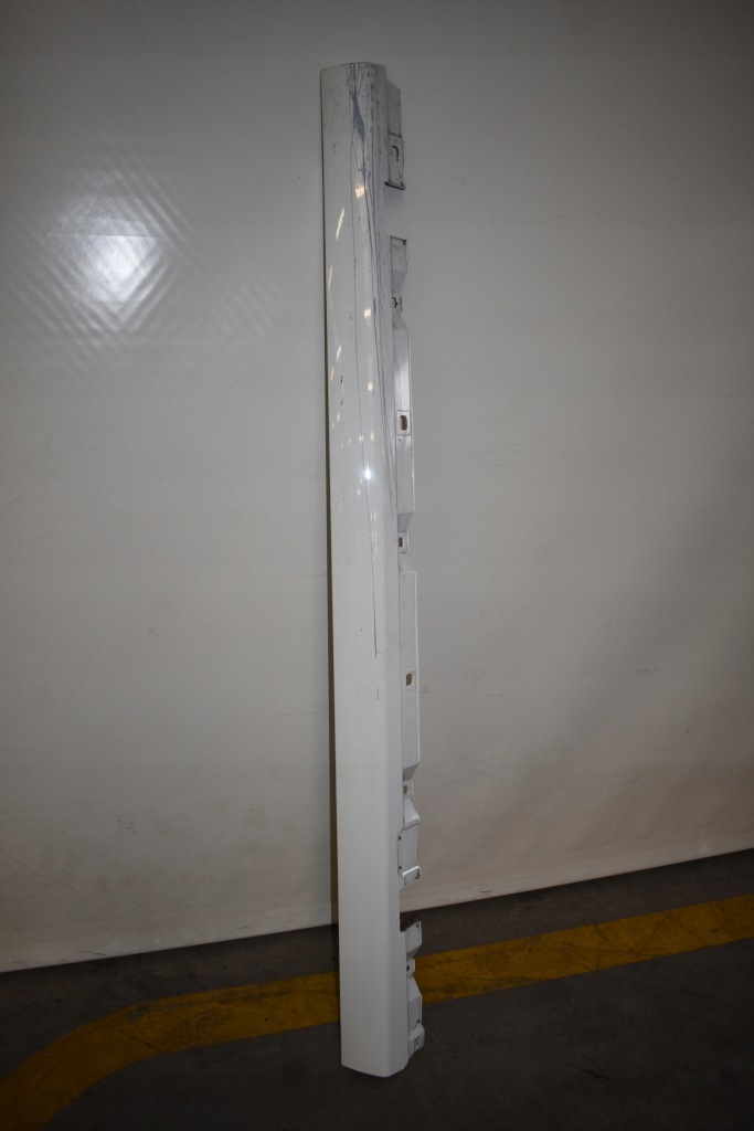 Купить Молдинг накладка порог правая mercedes w177 1