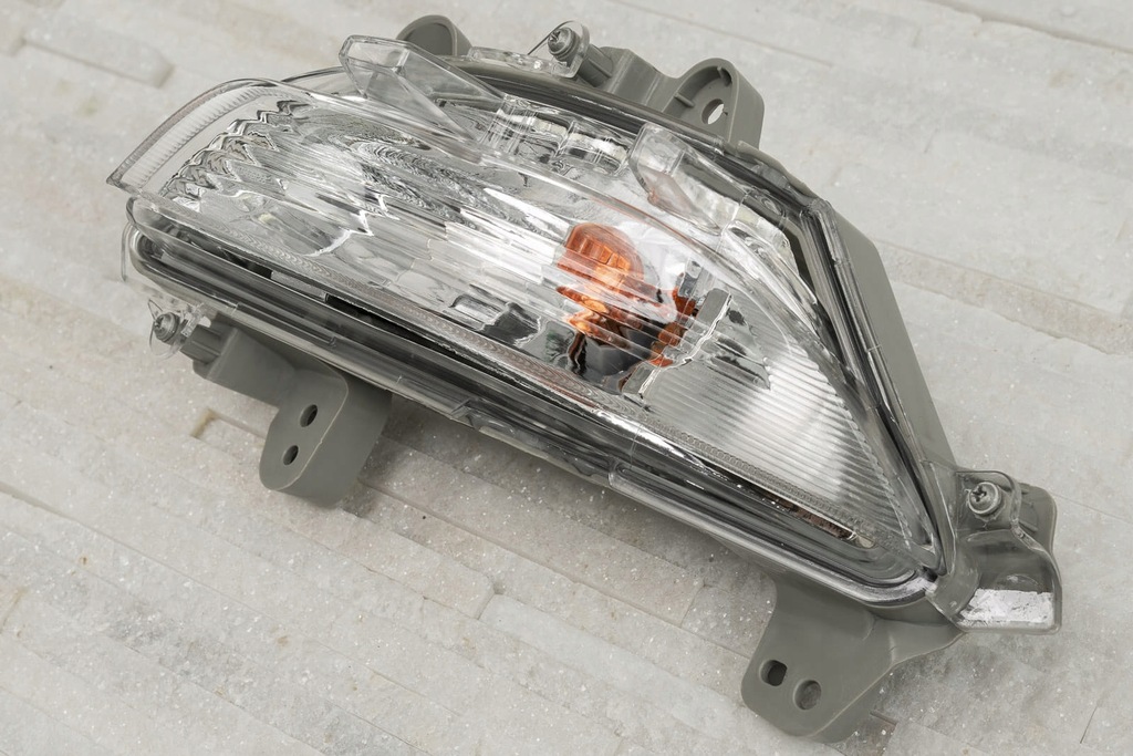 фото №12, Поворотник / поворотник передний правый b45a51350a mazda 3 iii bm 2014-2016