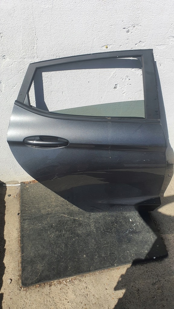 фото №1, Ford fiesta mk8 дверь правое задние правый задняя