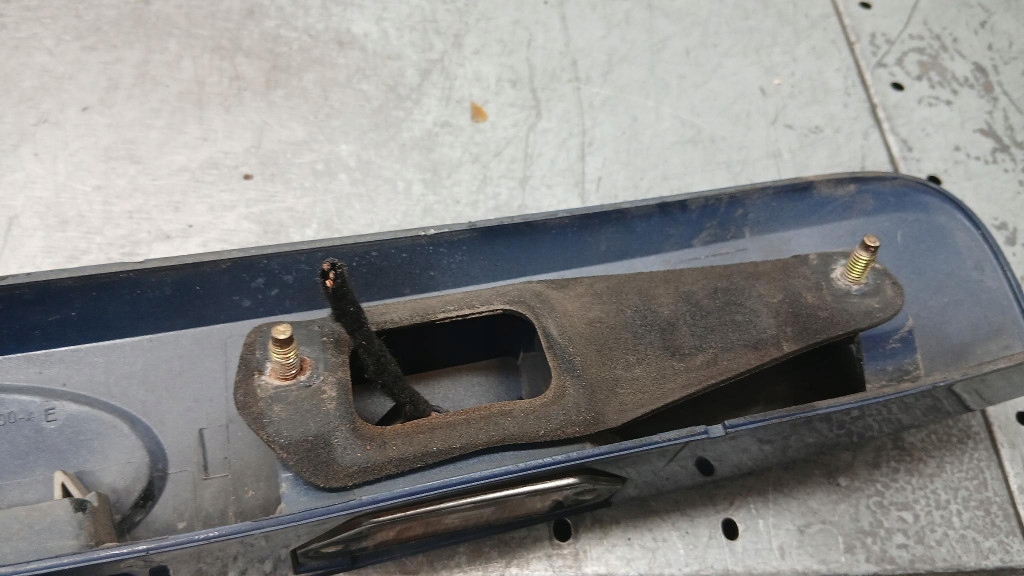 Накладка крышки ford mondeo mk3 00-03r 2.0b универсал 1s71-n43400-ae с Разборки