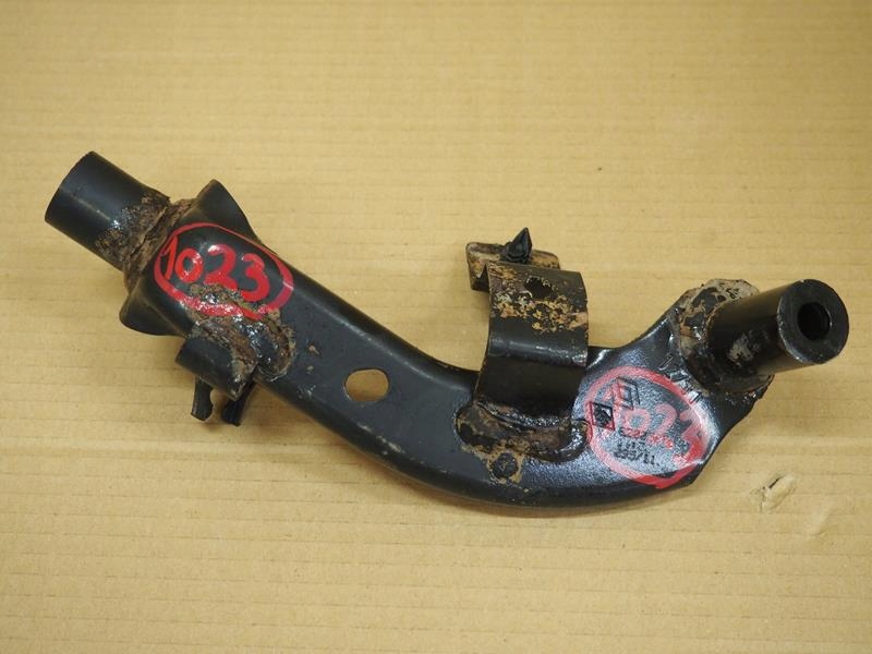 фото №1, Кронштейн кронштейн подрамник левая renault kangoo ii citan 1.5 dci 8200587025