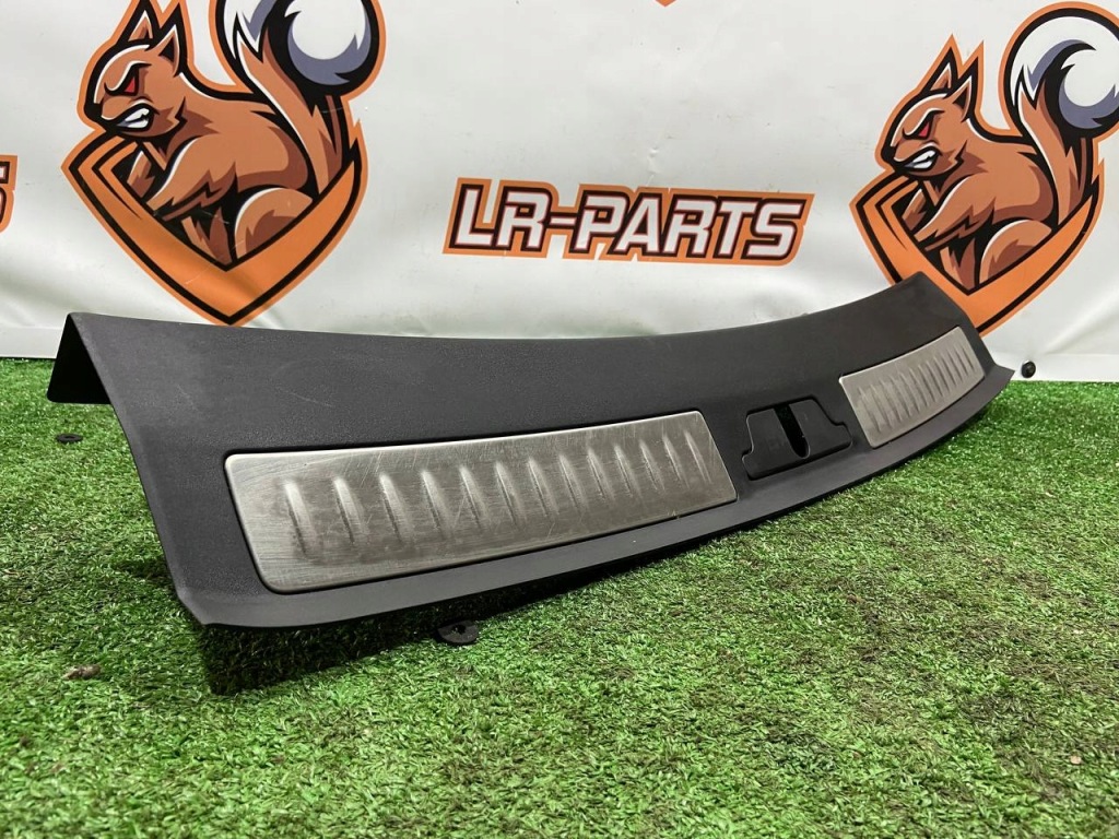 фото №1, Молдинг накладка поперечина багажника velar j8a2-406a64-