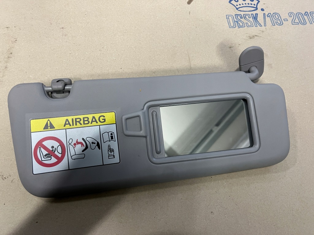 фото №1, Hyundai i30 iii 17- козырёк защита солнцезащитная правая europa