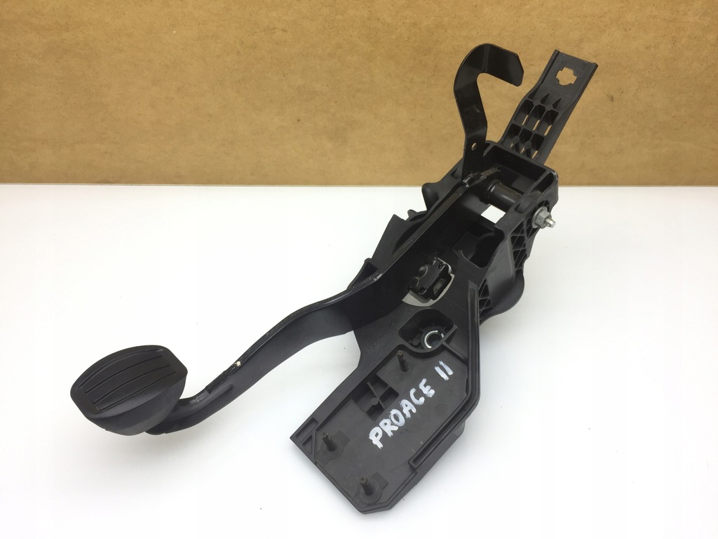 фото №1, Toyota proace ii 2016- педаль тормоза