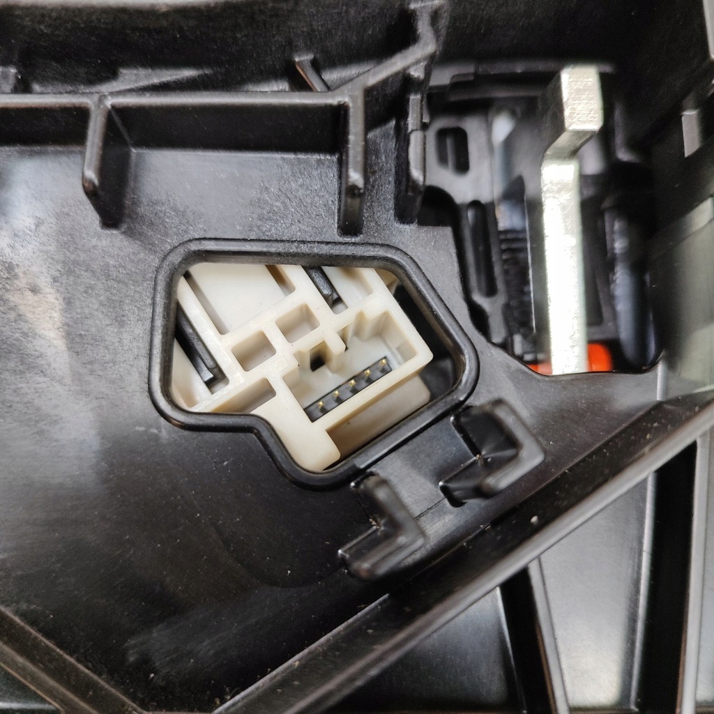 фото №7, Lexus ux 2020 домкрат перемикання передач / верхній