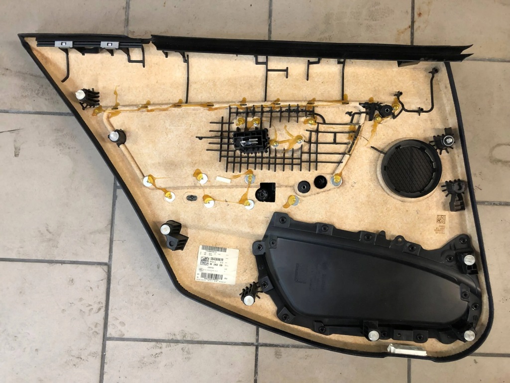 фото №9, Bmw 3 f30 f31 обшивка обивка дверь задняя правое