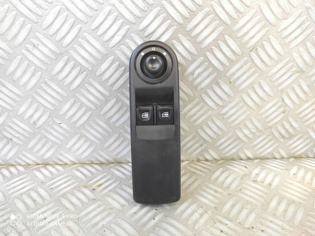 фото №1, Панель управление переключатель окон зеркал 98340416zd renault clio iv lift