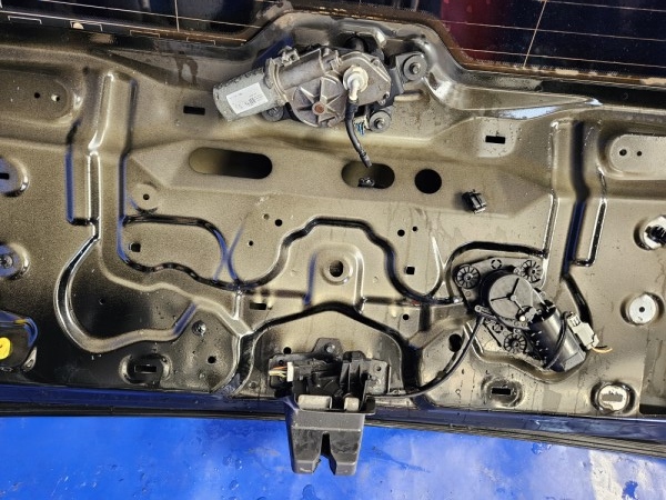 фото №13, Крышка багажника багажника volvo v60 ii kombi 019