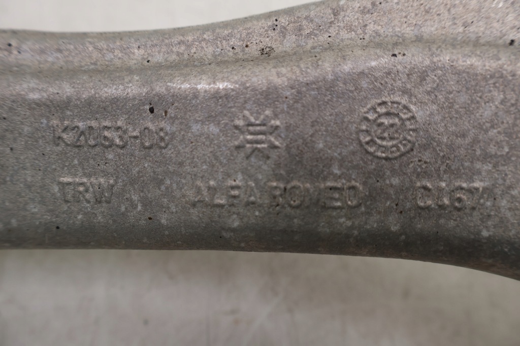 Maserati grecale 2.0 mhev рычаг левый перед k2063-08 Недорого