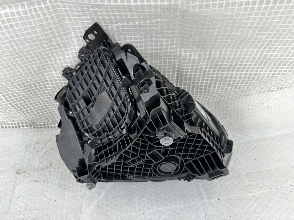 фото №3, Porsche taycan левая лампа full led