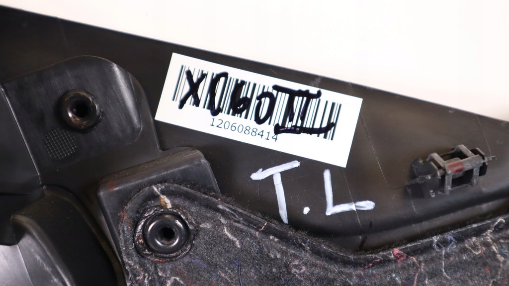 фото №7, Volvo xc60 ii обшивка багажника левый 39841580