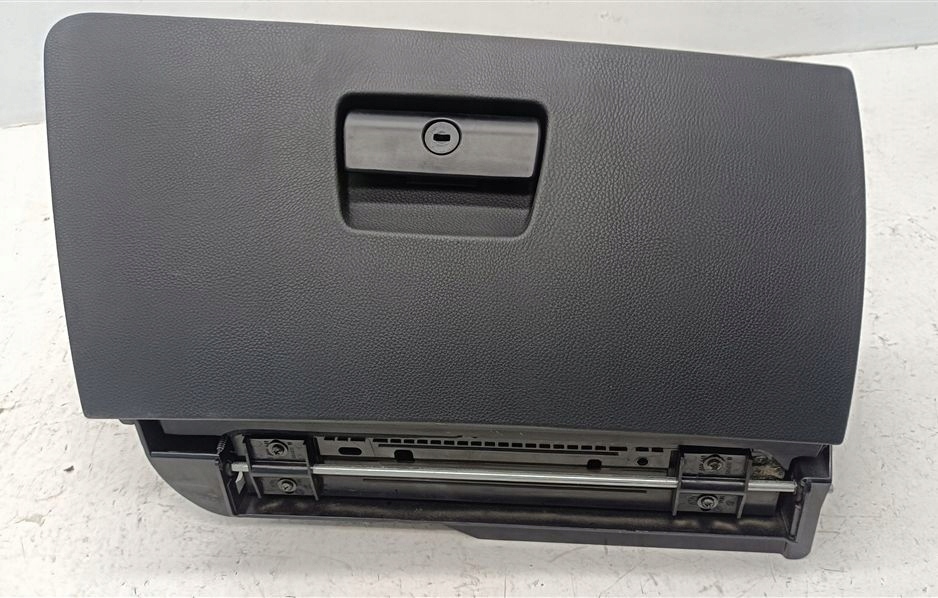 фото №1, Бардачок пассажира bmw e90 7075479