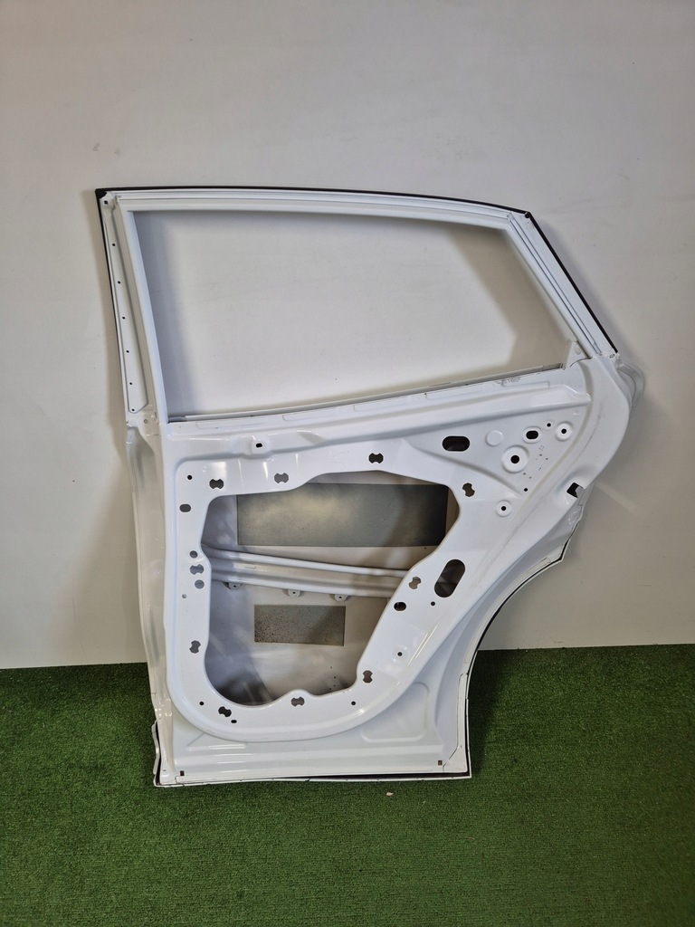 фото №8, Ford puma l1tb дверь правый задняя правое задние молдинг накладка st line