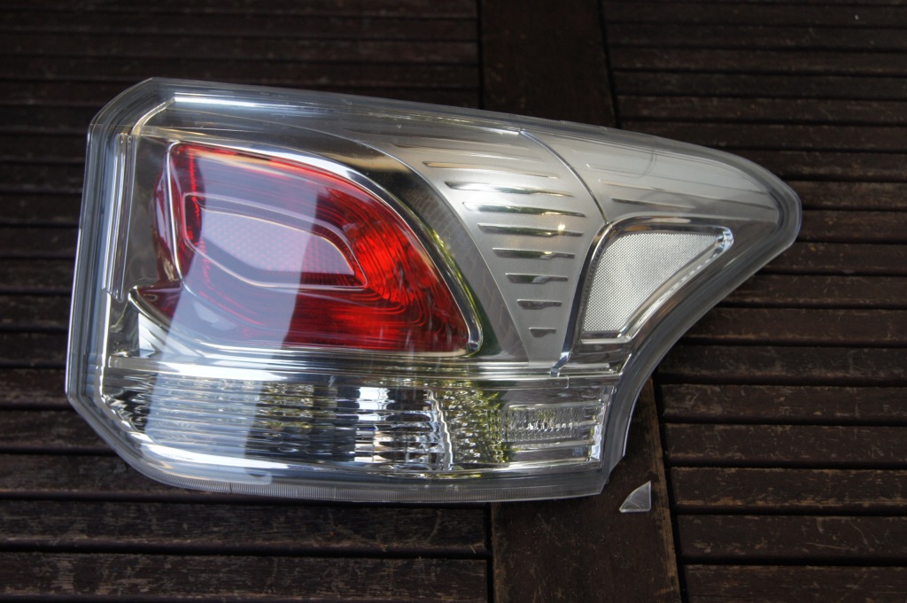 фото №1, Лампа mitsubishi outlander iii правая 2012-2015