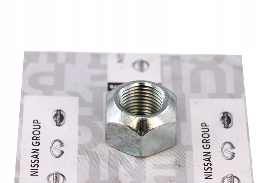 фото №1, Гайка болты крепления заднего рычага patrol