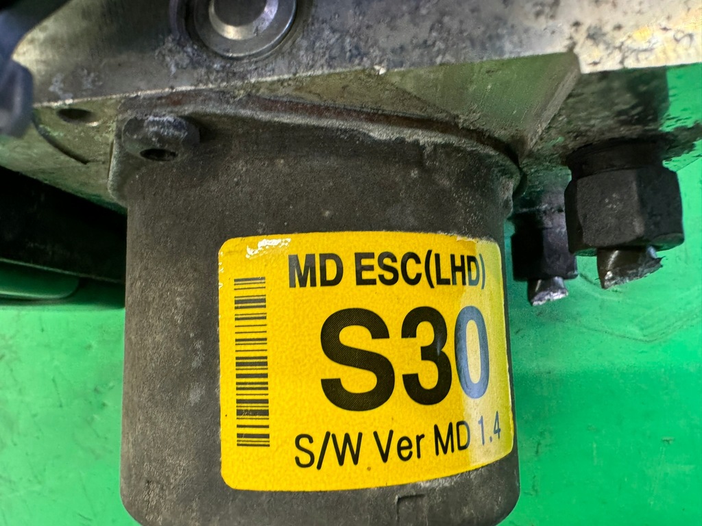 фото №9, Насос тормозная abs 58920-3x610 hyundai elantra v 10-16 1.6b 16v