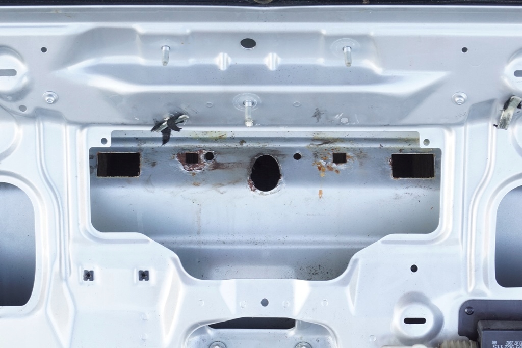 фото №4, Кришка багажника задня багажника audi a3 8l lift ly7w