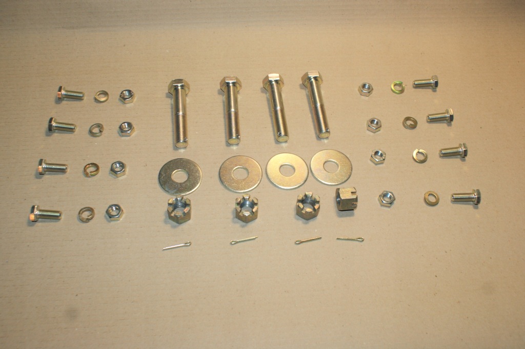 фото №7, Болты подвеска редуктор gaz 69 подушки безопасности коробки приборной панели