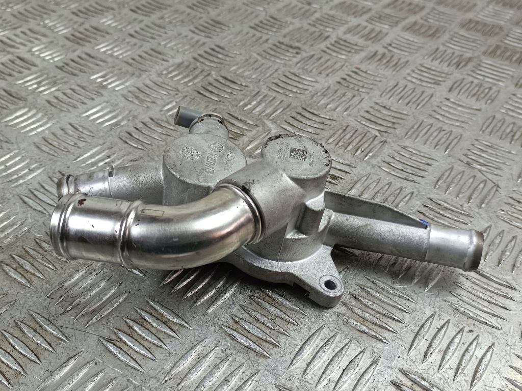 2025 mg hs корпус термостата 01095209 Недорого