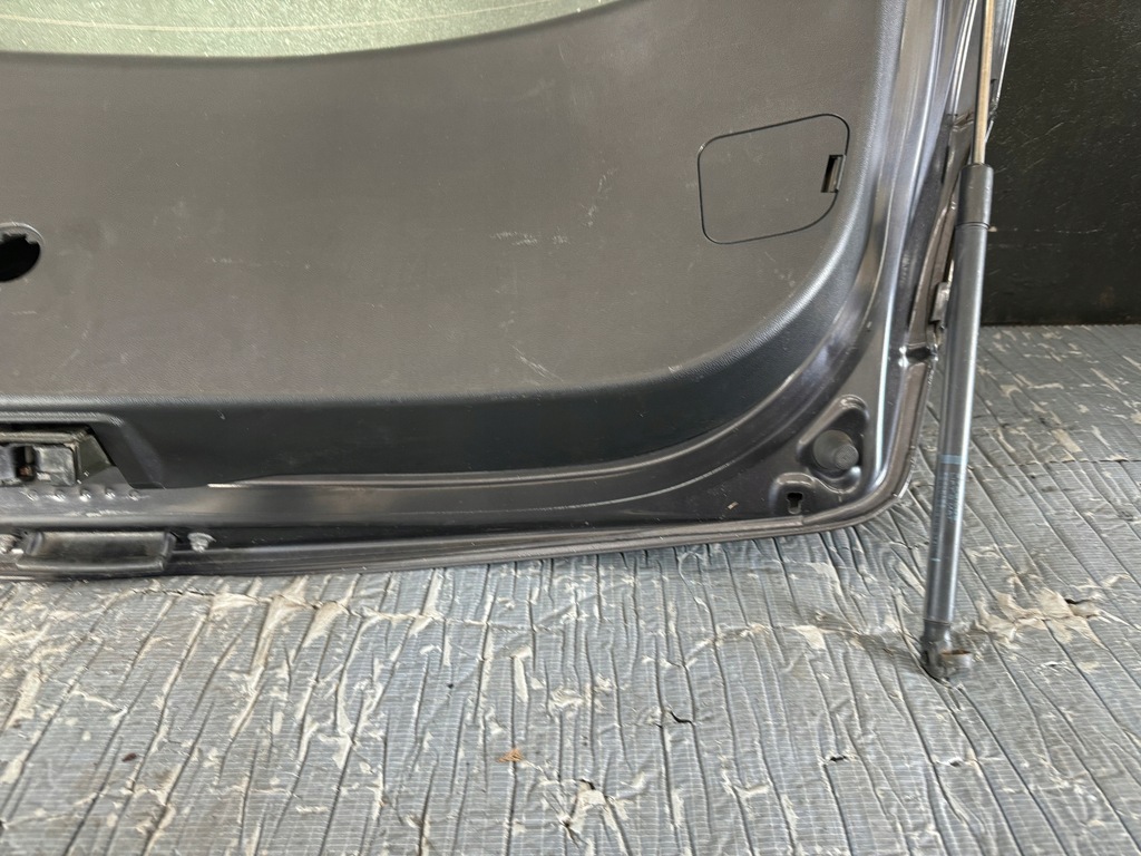 фото №10, Кришка багажника задня mazda 3 hb