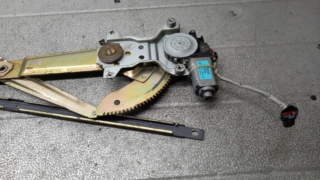 фото №4, Підйомник перед правий kia carnival 02r ii 2.9td