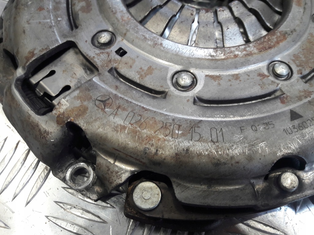 Mercedes c w205 16r колесо двухмассовый сцепление комплект a0262501501 a2740300705 в Украине
