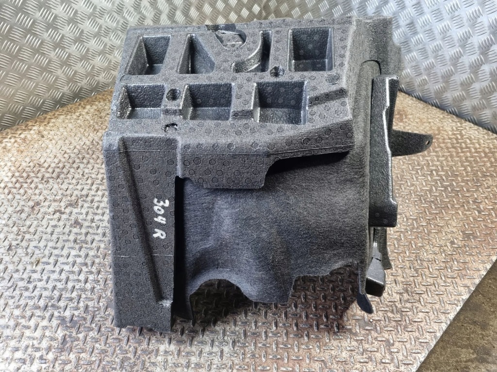 Купить 2023 tesla model y обшивка напольная передняя p155778800d