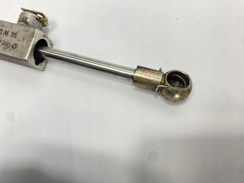 Привід кришки дах mercedes 124 w124 кабріолет  лівий a124 1248000372 Київ