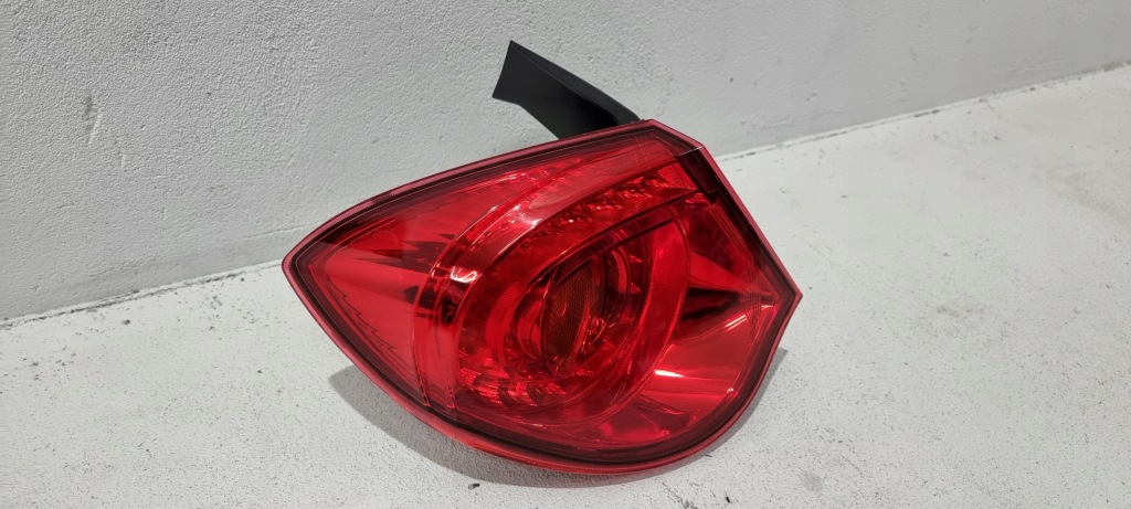 фото №3, Лампа лівий задня задня alfa romeo giulietta 10-20