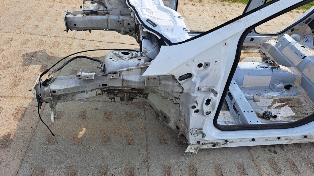 фото №2, Ford focus mk3 чверть ліва перед kombi 5b