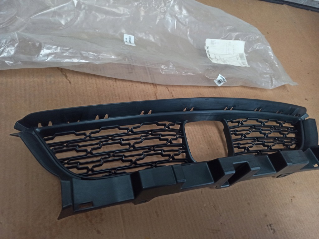 фото №3, Решітка радіатора решітка радіатора бампера dodge charger pdg99197ga 14-